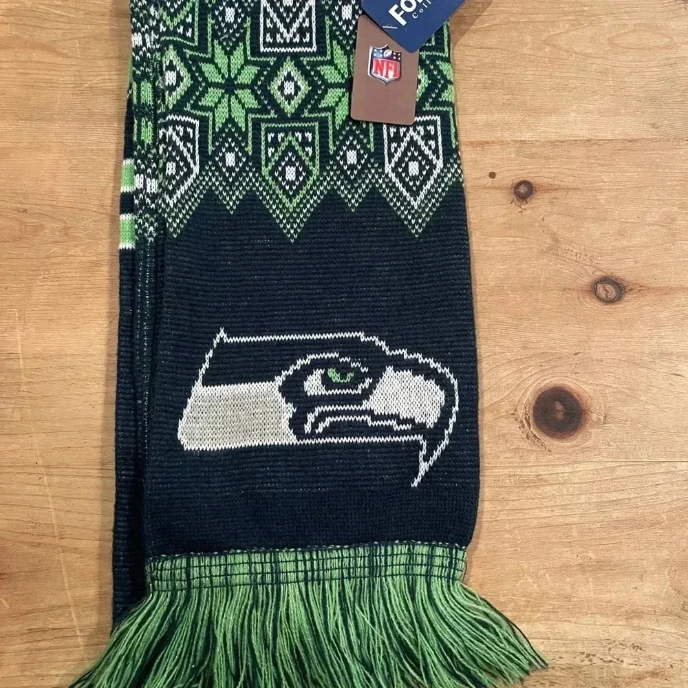 NWT Forever Collectibles Seattle Seahawks NFL Scarf Unisex